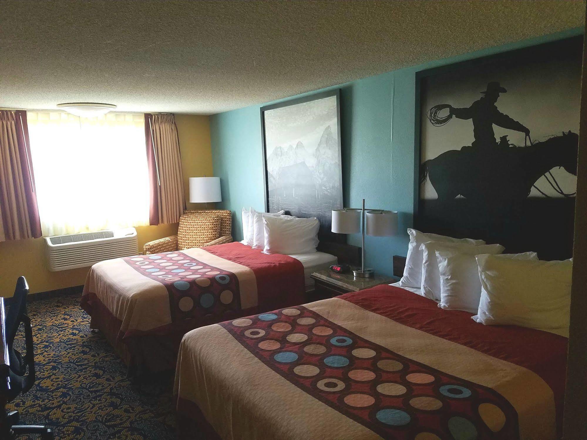 Super 8 By Wyndham Casper East/evansville Evansville