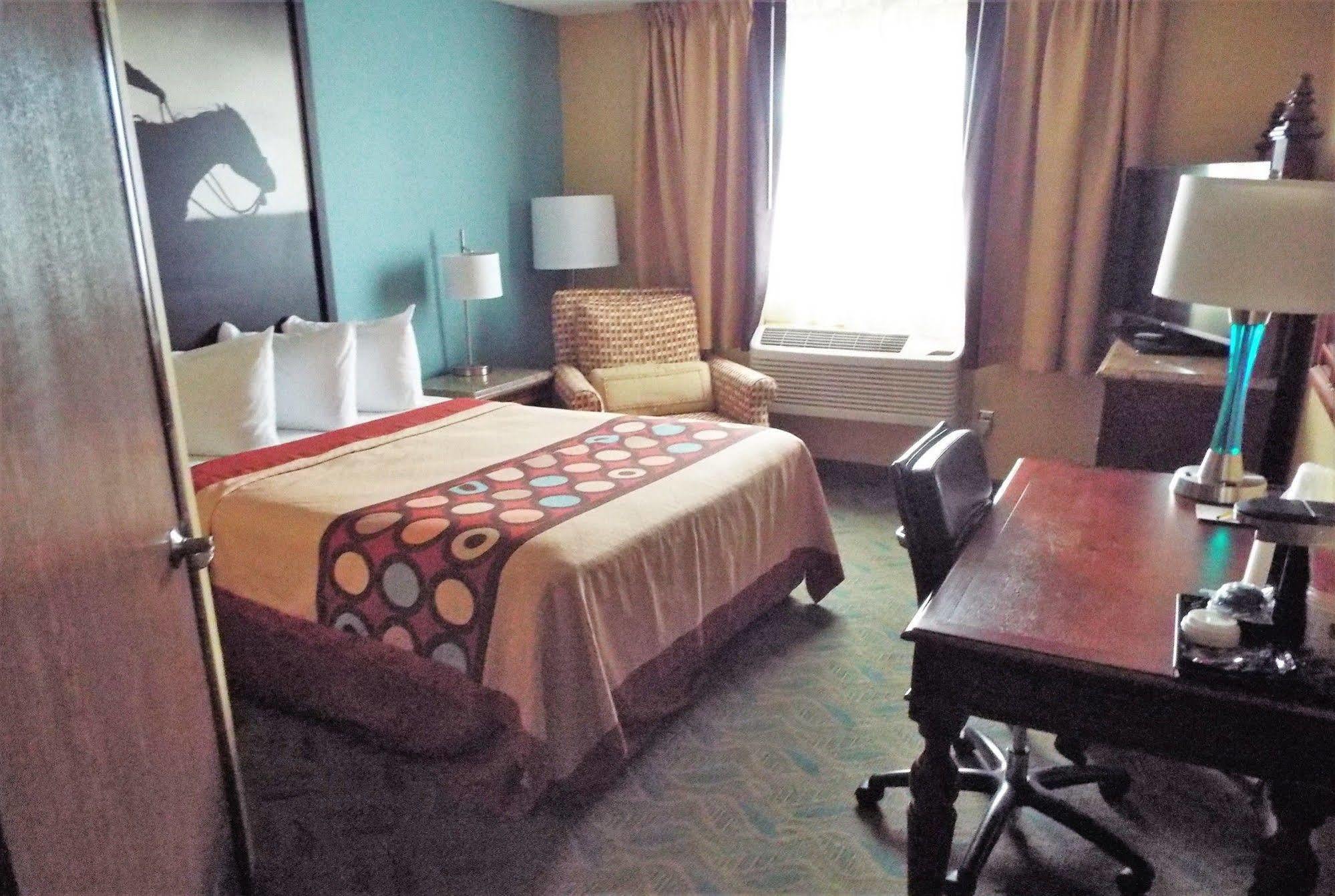 Super 8 By Wyndham Casper East/evansville Lodge
